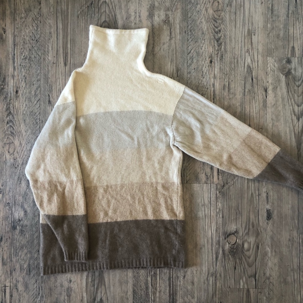 Bergdorf Goodman Colorblocked Cashmere Turtleneck Sweater